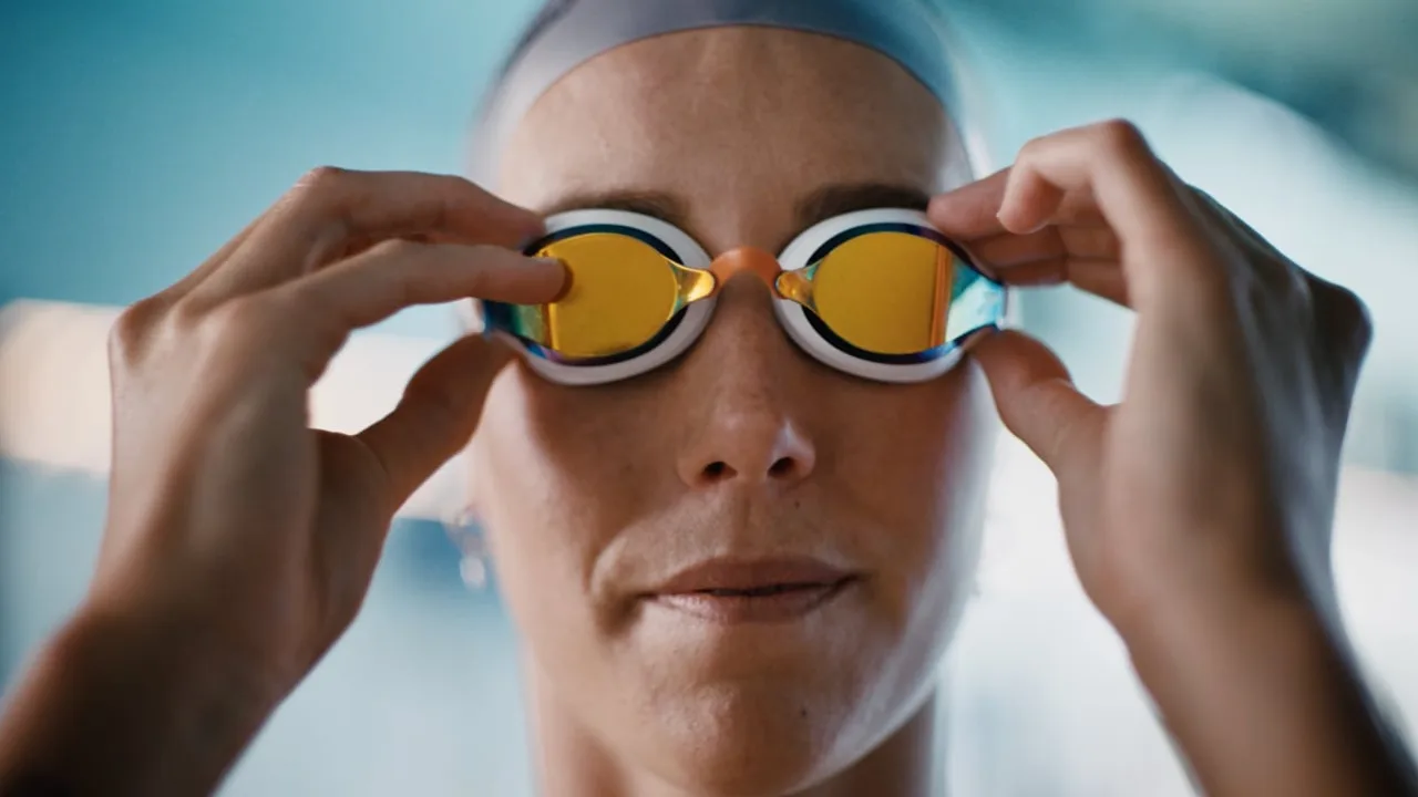 George & Matilda — Contact Lenses With Emma McKeon